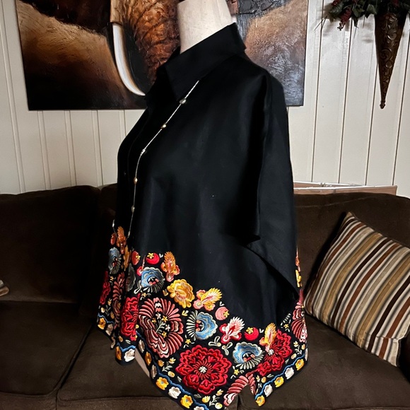 Andrea Javine • Medium • Black • Blouse Embroideries • Multi-Colors Flowers - Picture 8 of 16